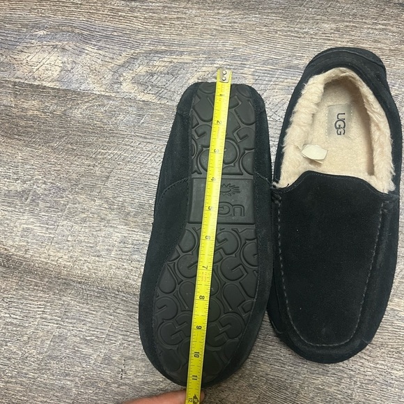 UGG Black Slip-On Loafers with Suede Finish main image 5